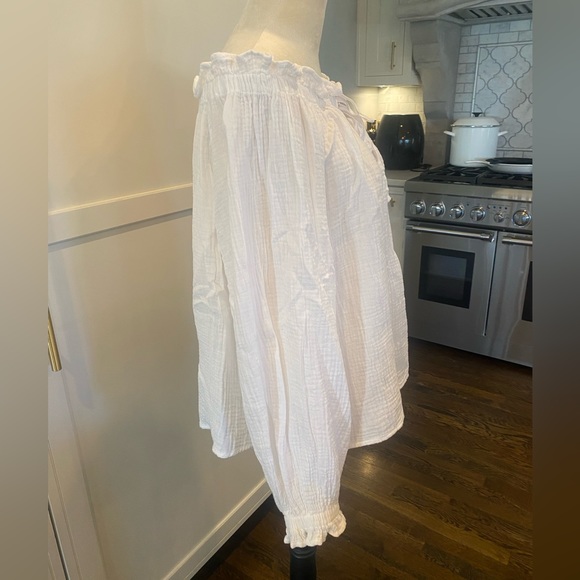 Women’s Long Sleeve Off the Shoulder Top by Listicle in size Large - Picture 3 of 5